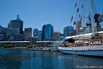 Blick von Darling Harbour auf die Skyline von Sydney