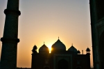 Sonnenaufgang am Taj Mahal