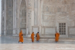 Buddhistische Mönche am Taj Mahal