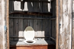 So eine Art öffentliche Toilette mit freiem Ausblick in die Natur - Kangerlussuaq