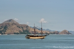 Segelboot im Hafen von Labuhan Bajo