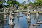 Hier kann man sogar über das Wasser laufen - Wasserpalast Taman Tirtagangga