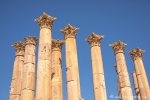 Säulen des Artemis-Tempels – die schönsten, die man in Jordanien finden kann, Jerash