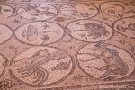 Bodenmosaik in der ehemaligen Kirche