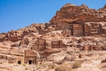 Zahlreiche Gräber, Petra