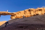 Eine der Felsenbrücken im Wadi Rum