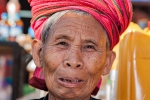Pa-O-Frauen auf dem Markt in Aungban