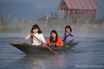 Erreichen kann man die Siedlungen auf dem See nur mit einem Boot - Inle See