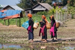 Pa-O-Frauen nach dem Markt von Sagaing