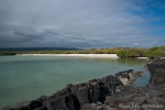 Malerische Bucht mit weißem Sandstrand - Santa Cruz