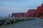 Wellenbrecher sollen die Steilküste von Helgoland vor der Erosion schützen