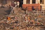 Am Verbrennungsghat - Varanasi