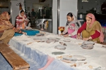 Freiwillige Helfer in der Tempelküche, Gurudwara Bangla Sahib, Delhi
