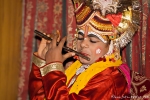 Musizierendes Kind im Durgiana Mandir-Tempel, Amritsar