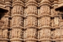 Figuren an den Außenfassaden eines Tempels - Khajuraho