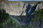 Blick in die Wollomombi Schlucht und den gleichnamigen Wasserfall. Ziemlich mickrig dieser höchste Wasserfall Australiens.